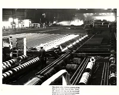 Press Photo - Lorain Ohio Usx Corpsteel - Workers No. 4 Seamless Pipe Mill 1988 • $9.99