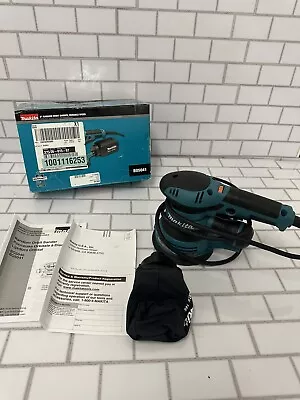 Makita 5 Random Orbit Sander Variable Speed B0504 - Blue • $54.99