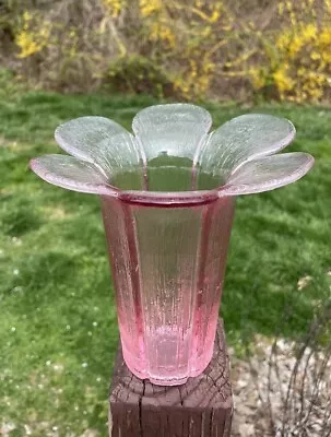 Vintage Viking Glass Pink Flower Petal Shaped Vase Long Stem 6.5” • $45