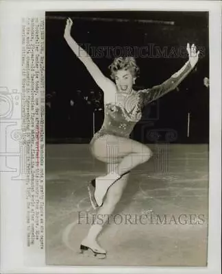 1955 Press Photo Miroslava Nachodska Skates On Rockefeller Center Ice In NY. • $14.66