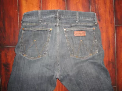 Men's Wrangler Retro Style Stretch Jeans 34-32 GREAT SHAPE! • $9.75