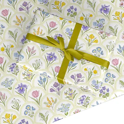 Dyefor Spring Floral Pattern Wrapping Paper Gift Wrap • £4.50