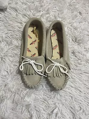 Soft Sole Minnetonka Moccasin Size 6 Vintage • $12