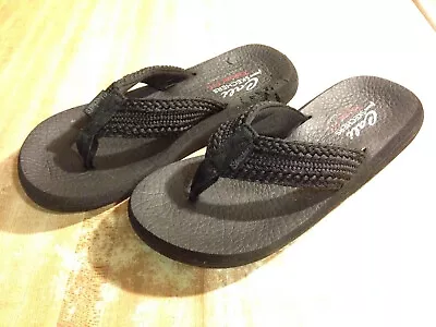 Skechers Womens 8M Cali Asana Hidden Valley Black Flip Flop Thong Sandals • $12.99