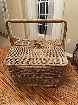 Large Vintage Picnic Basket • $24.99