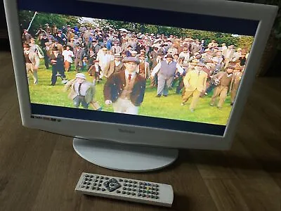 Technika X21.6/54G-GW-TCDU-UK 21.6  LCD TV Inbuilt DVD Player HD Ready - White • £28.50