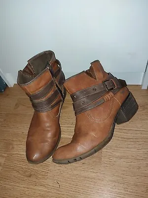 Mustang Light Brown Boots Size 40 UK 7 • £20
