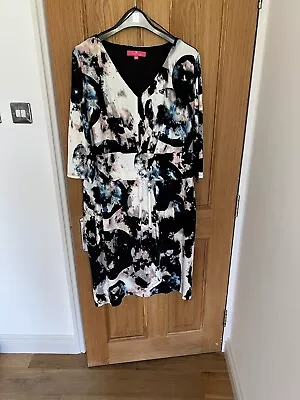 Changes By Together Dress Size 26 • £5