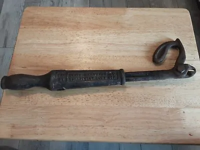 VINTAGE CAST IRON CYCLOPS UNION HARDWARE CO Ranch Fencing Tool NAIL PULLER • $25