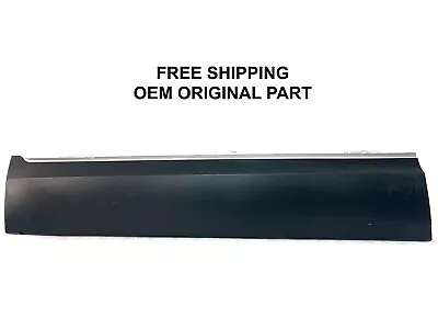 2018-2023 Volkswagen Atlas Front Left Lower Door Moulding TEXTURED 3CN854939 • $50