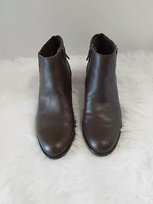 Munro Brown Leather Ankle Boots W/Silver Buckle & Side Zipper 1.5  Heel Size 7 • $32.90