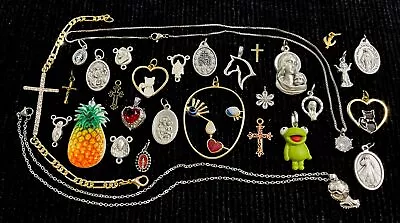 ⭐️vintage~mod Pendant Charm Lot Of 30 Items Estate Sale Fresh Many Religious⭐️ • $19.99