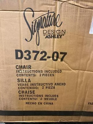 Signature Design By Ashley Centiar D372-07 Dining Room Chair Set W/ DEFECT • $99.70