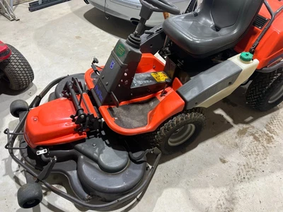 £2750 • Buy Husqvarna Proflex 21 Ride On Mower