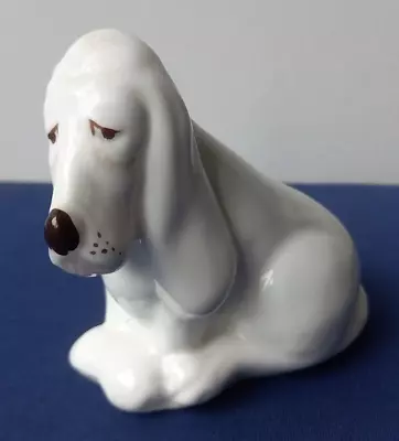 English Coalport Sad Faced (Bassett) Hound Dog Sitting Figurine In White • £24.02