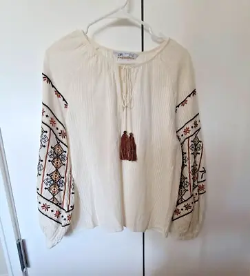 Zara Womens Size XS Cream White Boho Embroidered Tie Front Tassel Top • $6.89