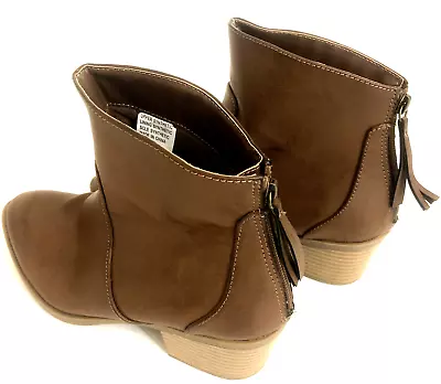 Brown Boots Size 8 Vegan Leather Zip Up Box Heel Pointed Toe Aus • $24.50