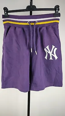 Majestic Athletic Baseball Ny Yankees Sport Man Size M Man Shorts • £17.80