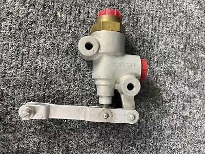  Scott 4240 Aircraft Parking Brake Valve Beechcraft Piper Mooney • $145