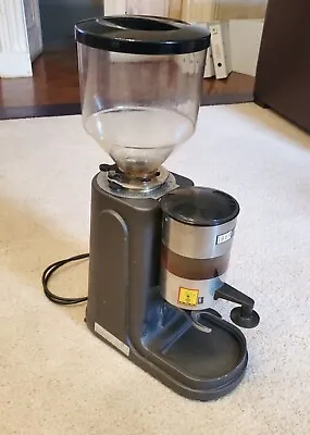 IBERITAL DOGE COFFEE GRINDER-COMMERCIAL. USED FOR 6 MTHs. EXCELLENT CONDITION • £350