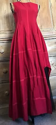 GRUNDAHL STUNNING  RED DRAMATIC  TULIP   DRESS   S. 38    PORTUGAL • $199