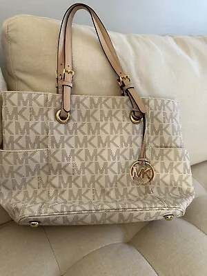 Michael Kors Signature Jet Set Tote Vanilla Large Monogram Bag • $75