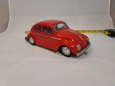 Vintage TIN TAIYO JAPAN RED VW VOLKSWAGEN BEETLE BUG BATTERY OPERATED BOX W-64 • $59.95