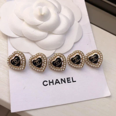 £126.17 • Buy CHANEL Vintage Button Lot 5 Set #1072
