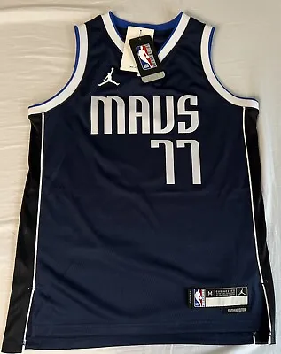 NEW Nike Boys Youth Medium NBA Swingman Luka Doncic Dallas Mavericks Jersey • $55