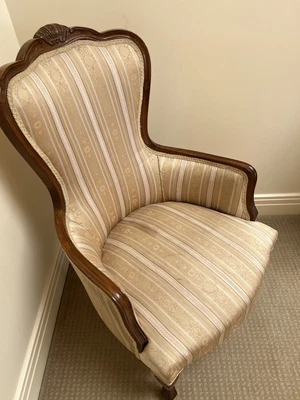 $50 • Buy Antique Hall Chair