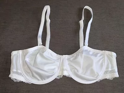M&S Multiway Strapless Bra U/Wired Non-Padded Lace Trim Plain 36A White BNWoT • £13.99