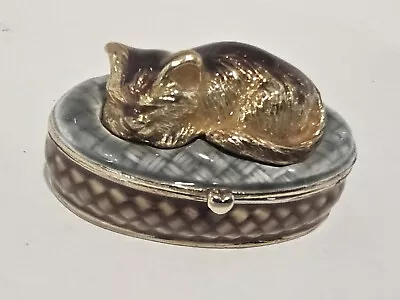 Vintage MONET Sleeping Cat HINGED Magnet Enamel Pill / Jewelry Trinket Box • $19.99