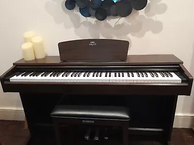 Yamaha YDP 140 Digital Piano (Rosewood) And Bench • £700