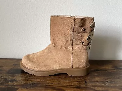 UGG Tillee Bow Boots Kids Size 3 In Chestnut Suede. 1115833K • $25