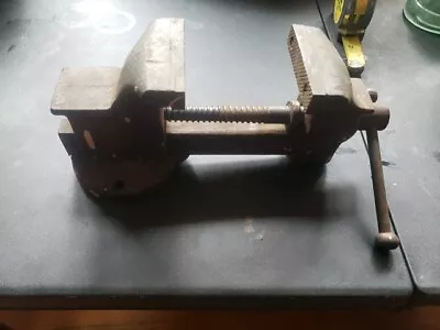 Vintage Bench Vise 4 Inch Max 3 Inch Jaws • $22