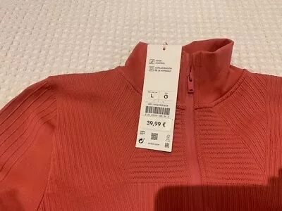 $50 • Buy Womens Sports Top Oysho 