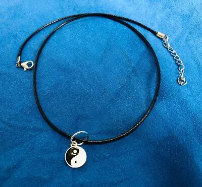 Yin/Ying Yang Charm Pendant Necklace With Black Leather Cord  Length 45cm  • £2.99