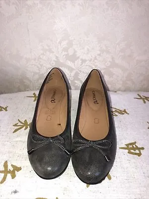 Caprice Leather Low Heels Shoes Size 6.5/40 • £17