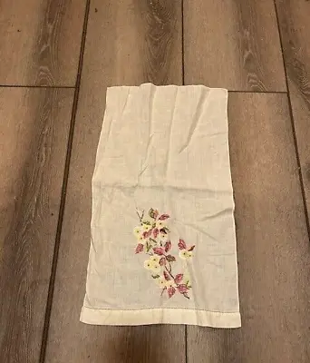 Vintage Hand Embroidered Flower Linen Tea Bathroom Towel • $6