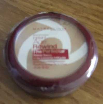 One MAYBELLINE The Perfector  Instant Age Rewind POWDER With Primer Inside • $5.99