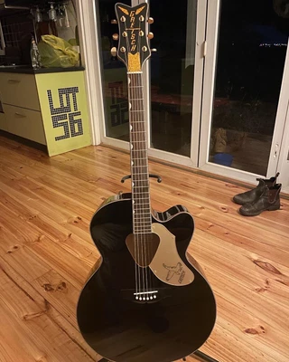 $800 • Buy Acoustic Electric Guitars