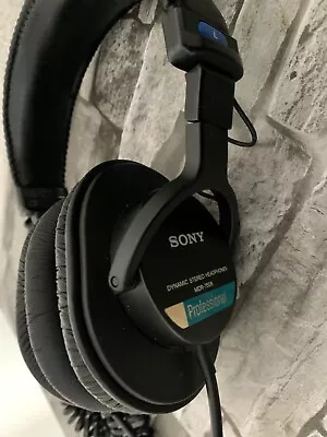 £10 • Buy Sony MDR-7506 Professional Dynamic Stereo Headphones  Excellent  Condition.