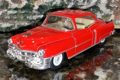 Kinsmart-Cadillac-1953 Series 62-Pull Back Action- 1/43-O Scale-2018 • $5