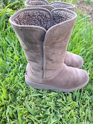 UGG Women Boots Leather Size 5.5 Gray 1013428 • $35