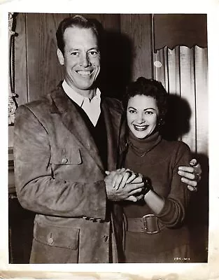 Yvonne De Carlo And Husband Robert Morgan After Their Wedding 10 X8  Photograph • £14.99