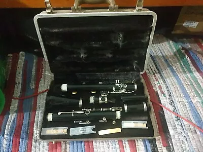 Buescher Clarinet • $25