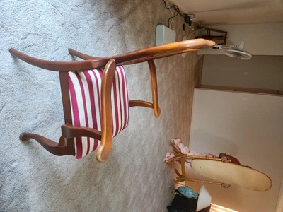 $175 • Buy Dining Set Table And Chairs