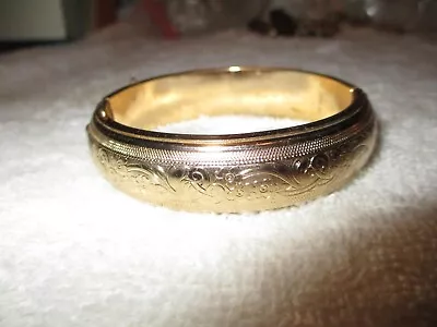 Vintage Sarah Coventry Hinged Bangle Bracelet ~ Gold Tone Etched • $9.99