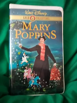 Mary Poppins (VHS 2000 Gold Collection Edition) • $2