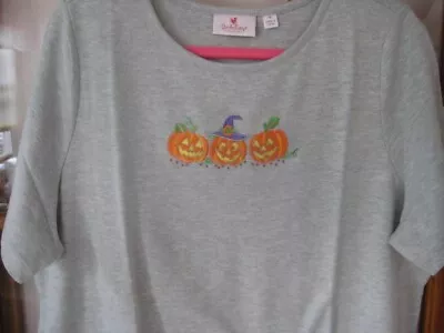 Quacker Factory Short Sleeve Top In Size 1X NWT Gray W/ Three Halloween Pumpkins • $26.95